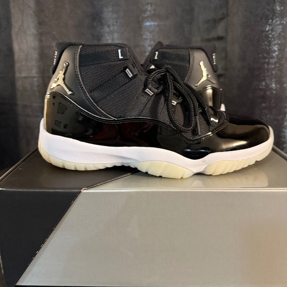 Jordan 11 Jubilee 25th anniversary - Picture 5 of 13